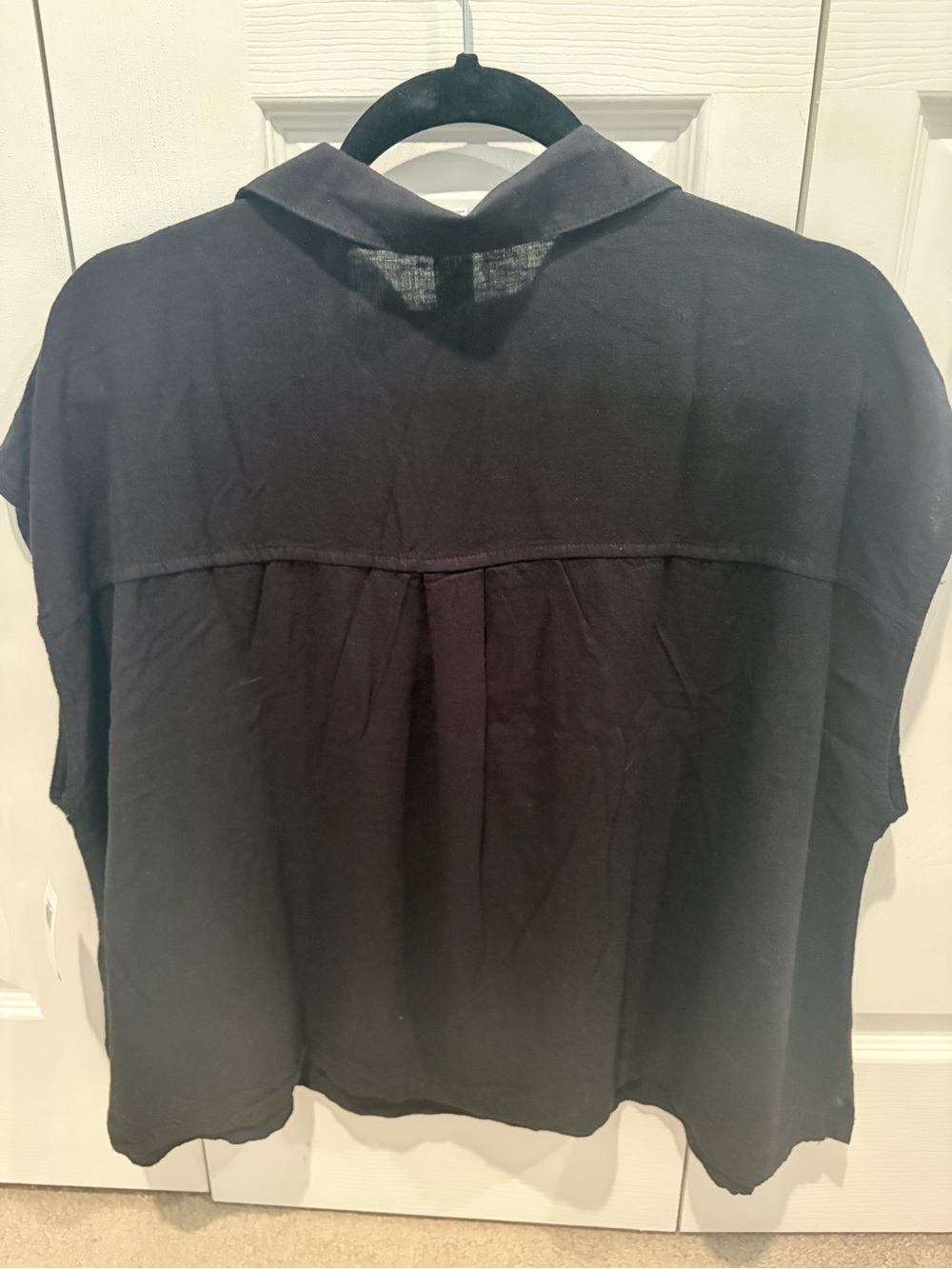 Old Navy Black Women's Split-Neck Collared Blouse - Picture 4 of 4